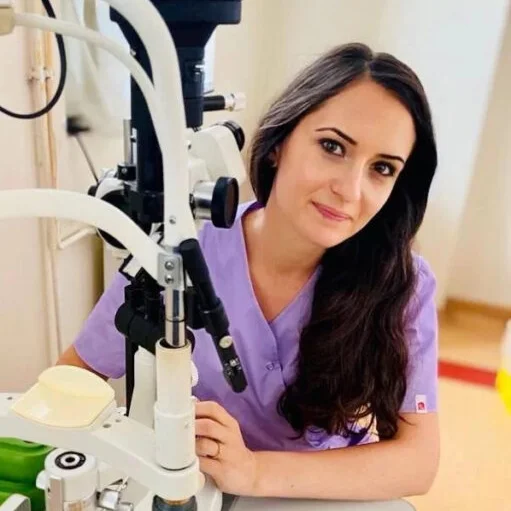 Dr. Iulia Nemeș